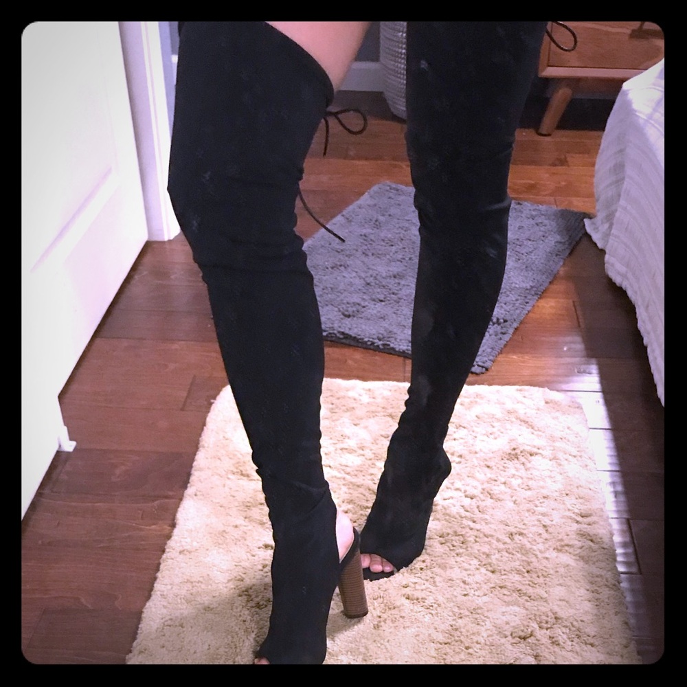 *** SOLD Over The Knee Booties || PUBLIC DESIRE 💋